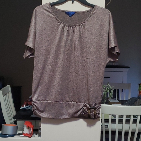 Apt. 9 Top - Picture 4 of 4